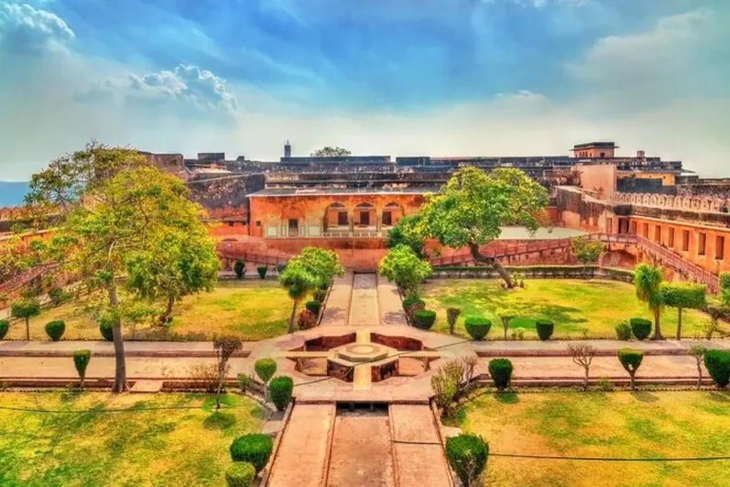 Jaigarh Fort Jaipur palace and gardens
